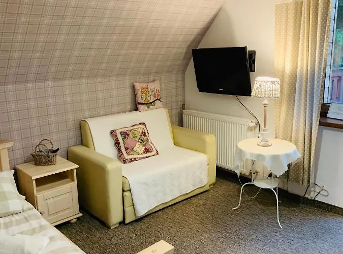 Izbica Parking, Jacuzzi, Sauna Gratis Couette-café