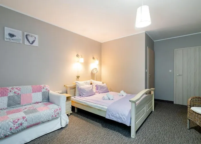 Couette-café Izbica Parking, Jacuzzi, Sauna Gratis 4*