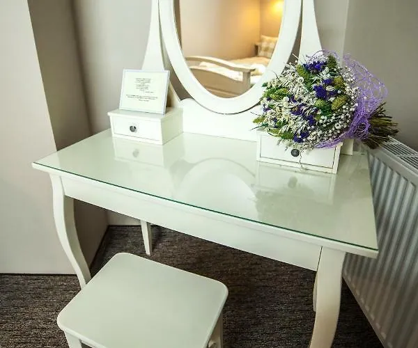 Izbica Parking, Jacuzzi, Sauna Gratis Couette-café 4*