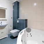 Izbica Parking, Jacuzzi, Sauna Gratis 3*