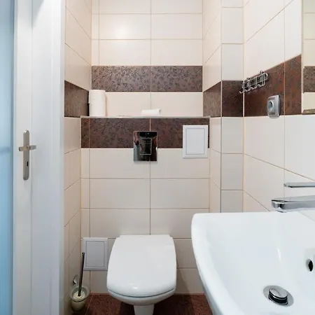 Bed & Breakfast Izbica Parking, Jacuzzi, Sauna Gratis