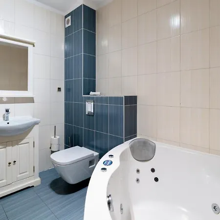 Izbica Parking, Jacuzzi, Sauna Gratis 3*