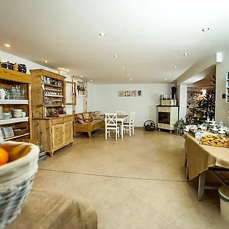 Izbica Parking, Jacuzzi, Sauna Gratis