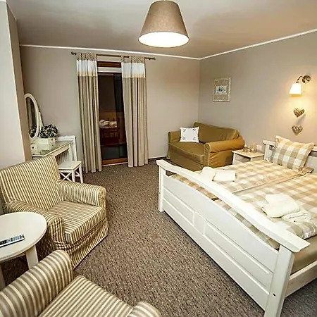 Izbica Parking, Jacuzzi, Sauna Gratis