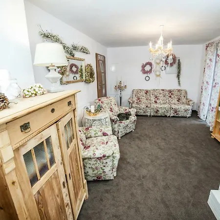 Izbica Nocleg ze śniadaniem 4*