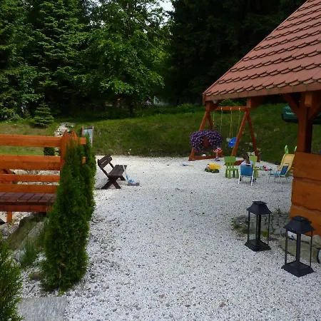 ベッド・アンド・ブレックファスト Izbica Parking, Jacuzzi, Sauna Gratis カルパッチ
